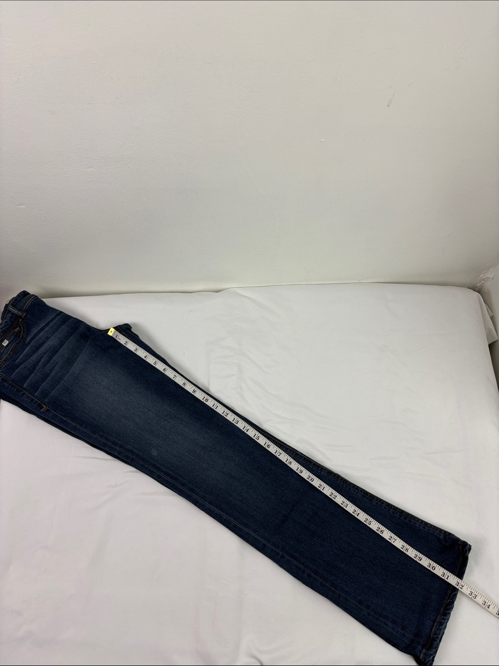 Jordache Legacy Women’s 10 Slightly Stretchy Straight Leg Jean - Picture 9 of 10